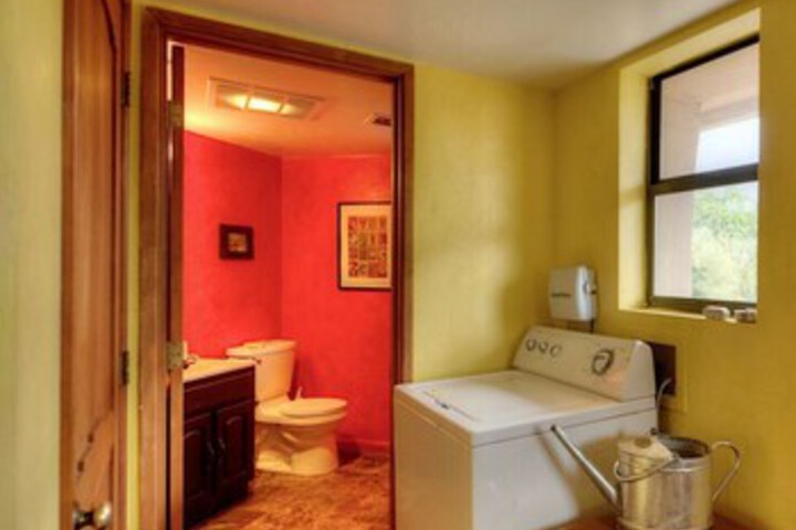 Room 4 of 40