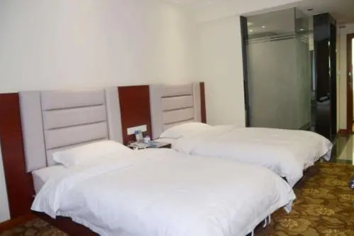 Room 2 of 2