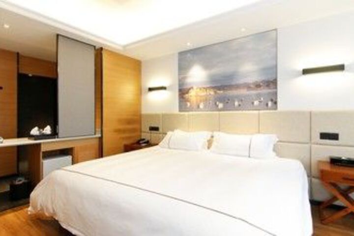 Room 50 of 94