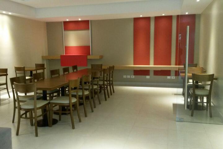 Room 6 of 6