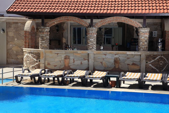 Pool 18 of 23
