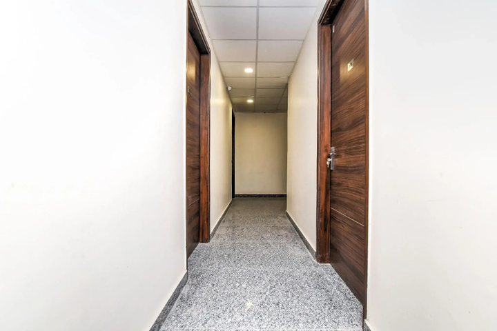 Room 4 of 5
