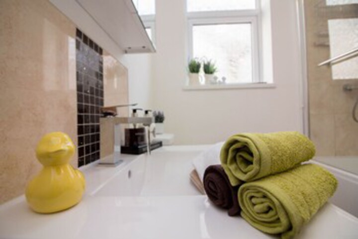 Room 2 of 22