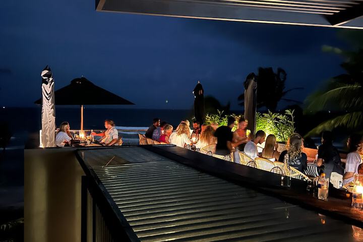 Dining 87 of 147