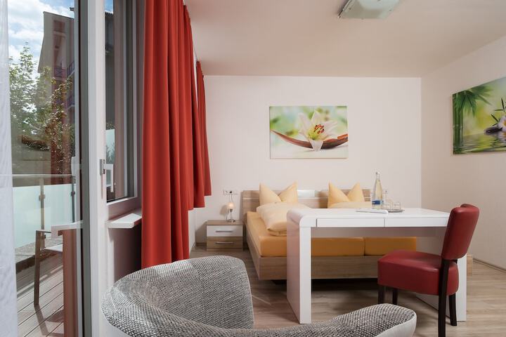 Room 12 of 35