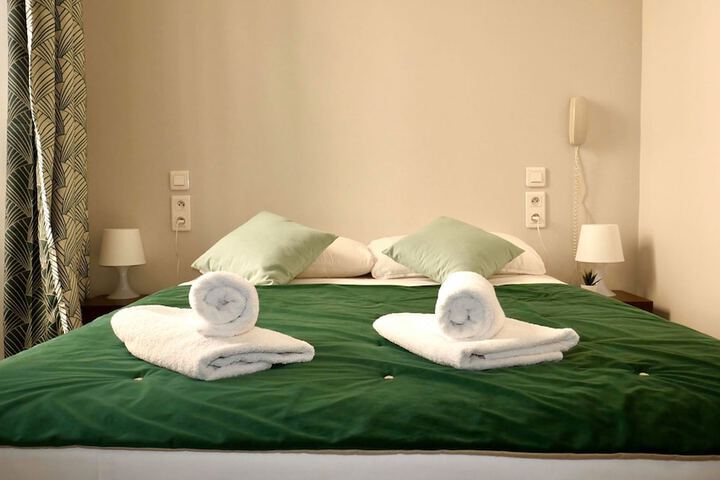 Room 6 of 20