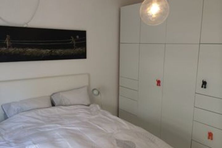 Room 32 of 81