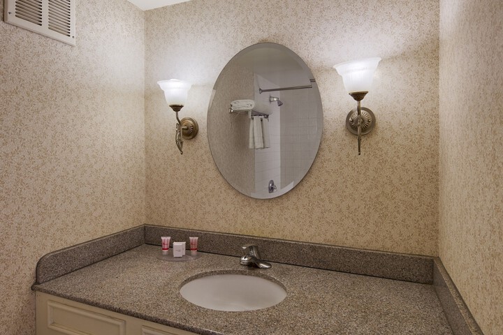 Room 72 of 144