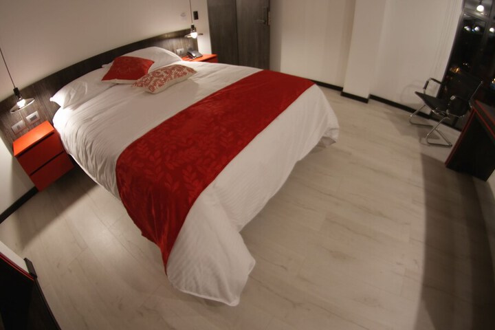 Room 8 of 21