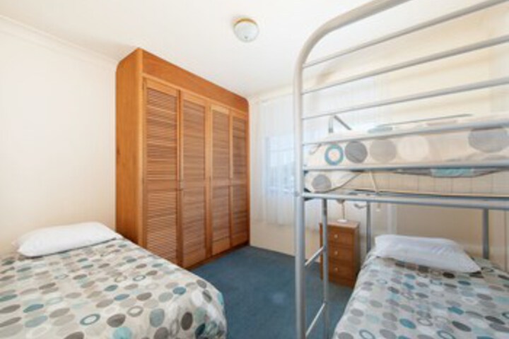 Room 10 of 13