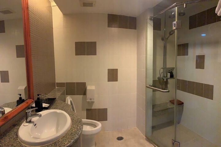 Room 75 of 131