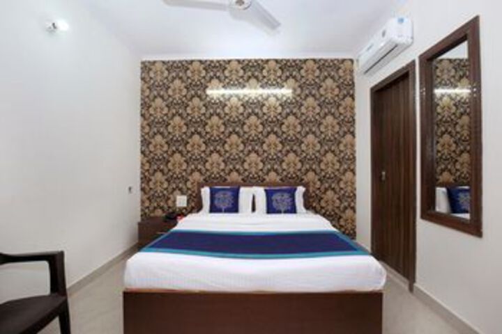 Room 5 of 22