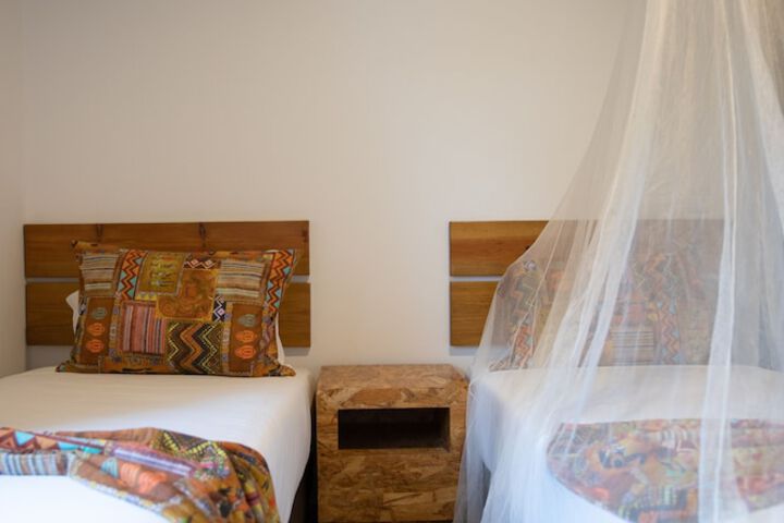 Room 8 of 39