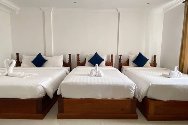 Room 26 of 105