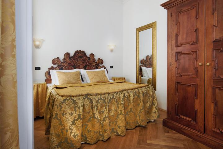 Room 27 of 59