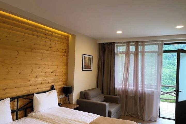 Room 25 of 65