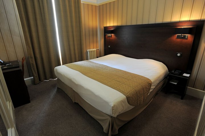 Room 6 of 79