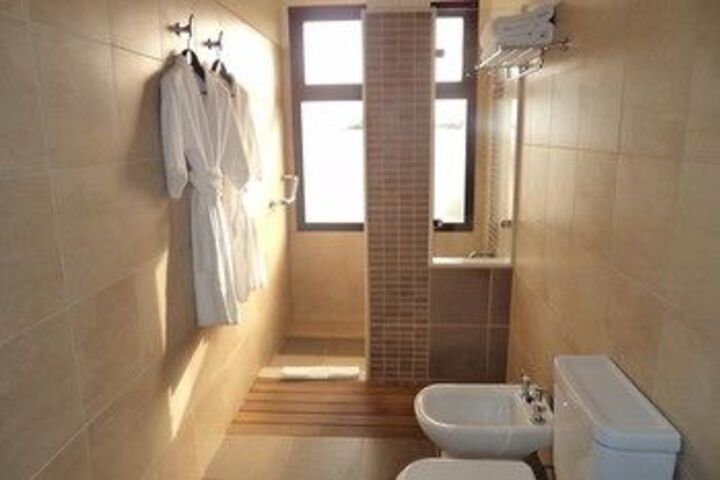 Room 5 of 29
