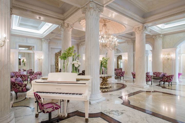 Guest Lobby