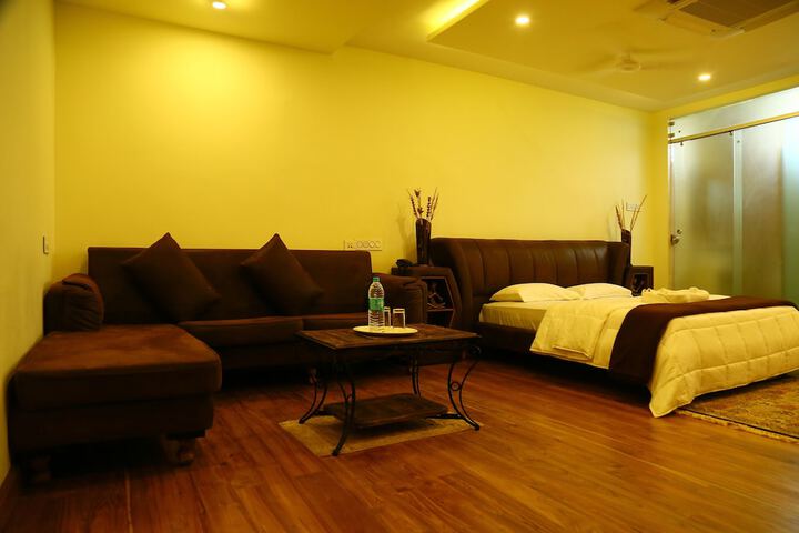 Room 4 of 47