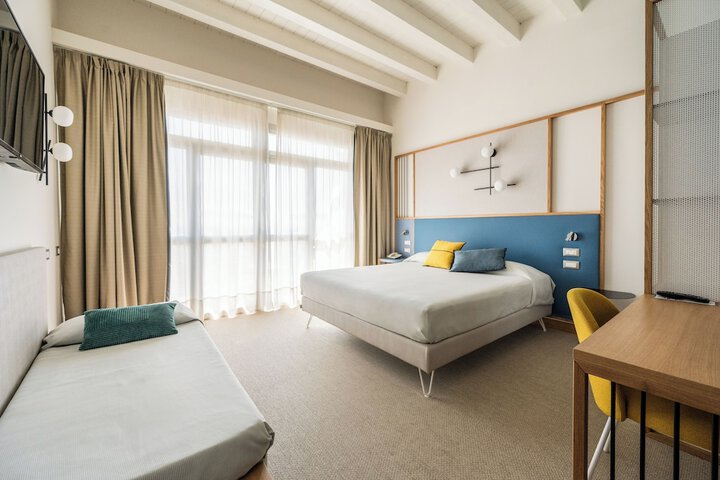 Room 21 of 90