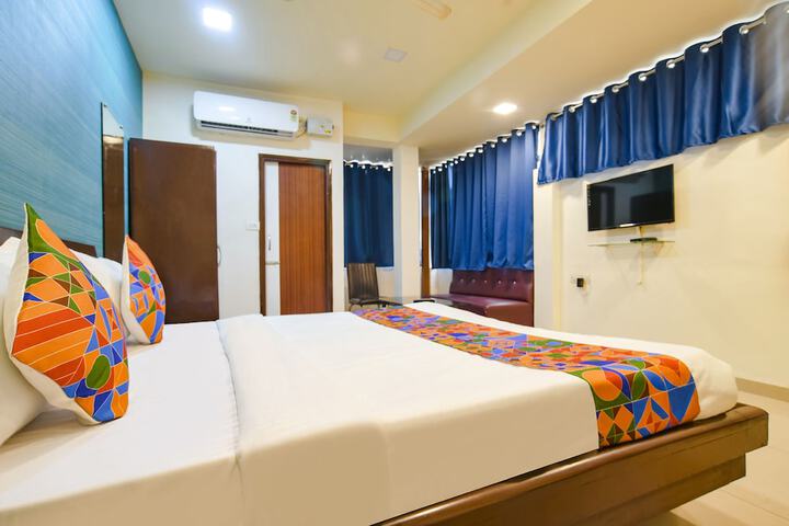 Room 15 of 34
