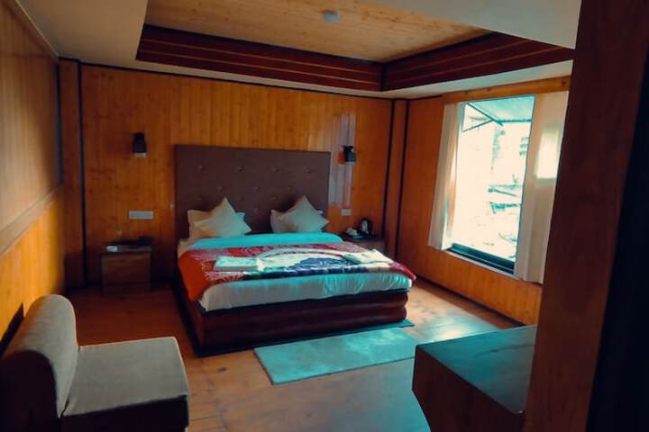 Room 16 of 46