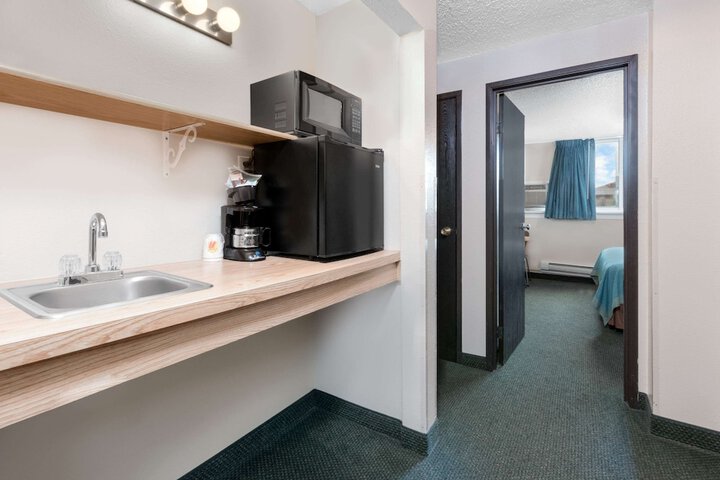 Room 16 of 35