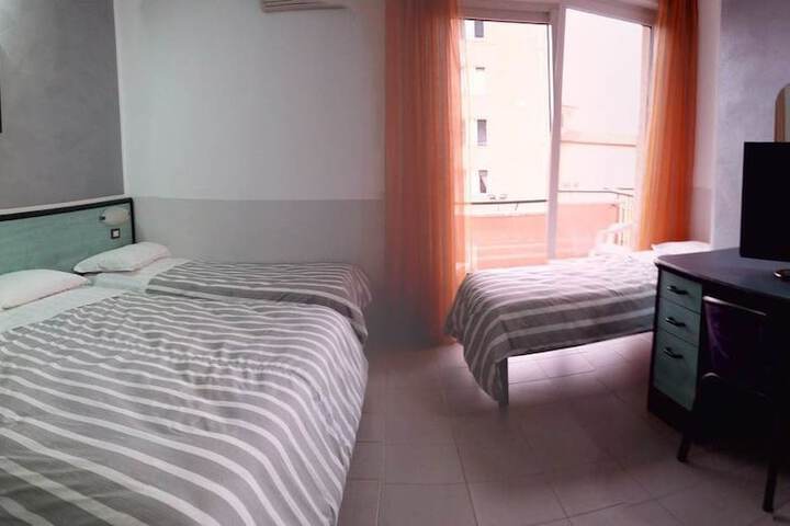 Room 5 of 17