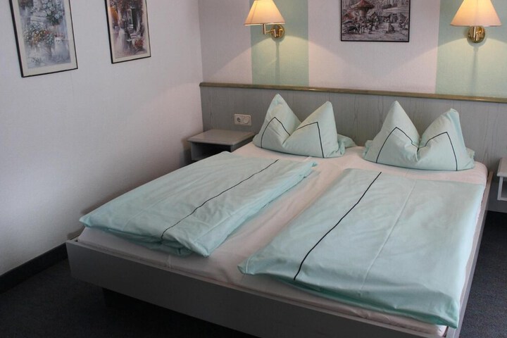 Room 15 of 41