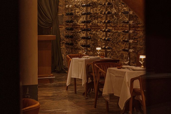 Dining 130 of 136