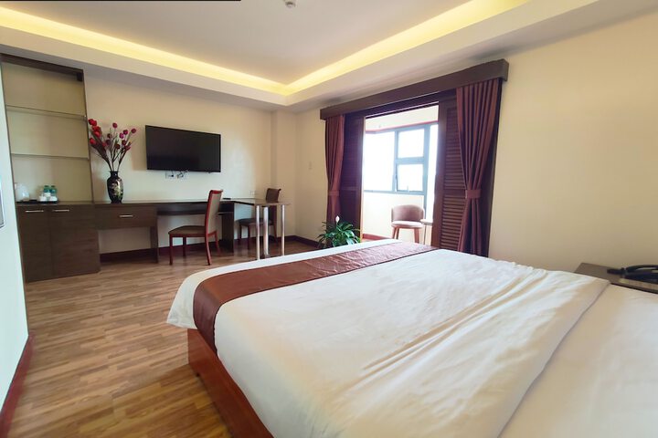 Room 12 of 63