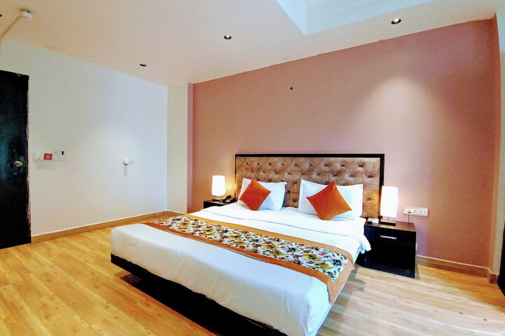 Room 18 of 22