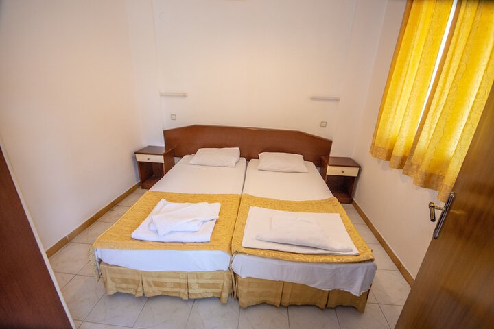 Room 30 of 86