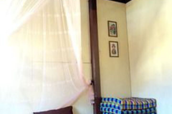 Room 14 of 28