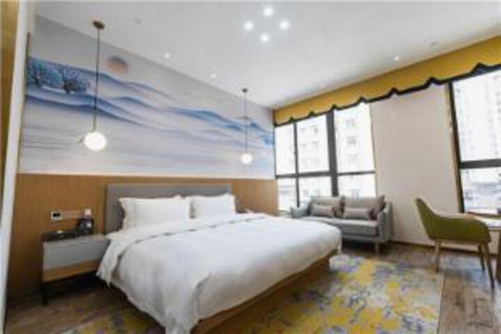 Room 14 of 16