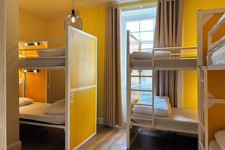 Room 29 of 76