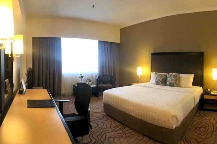 Room 9 of 73