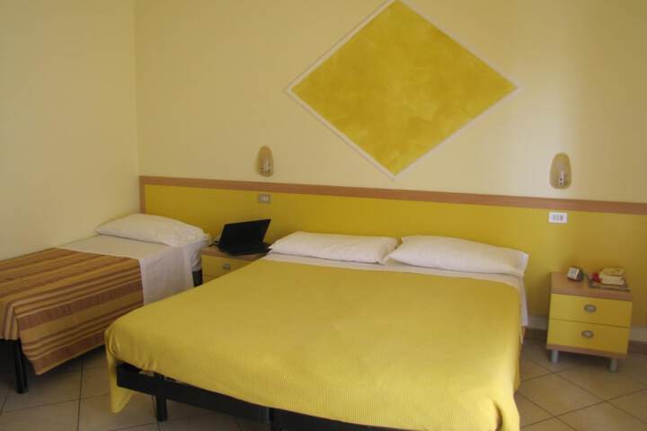 Room 21 of 66