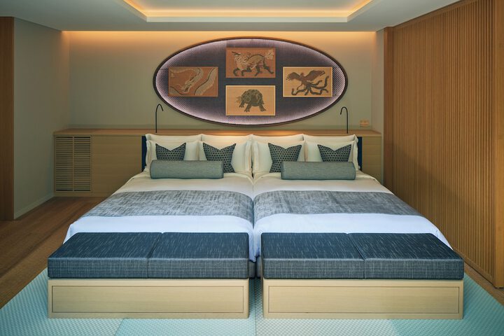 Room 12 of 65