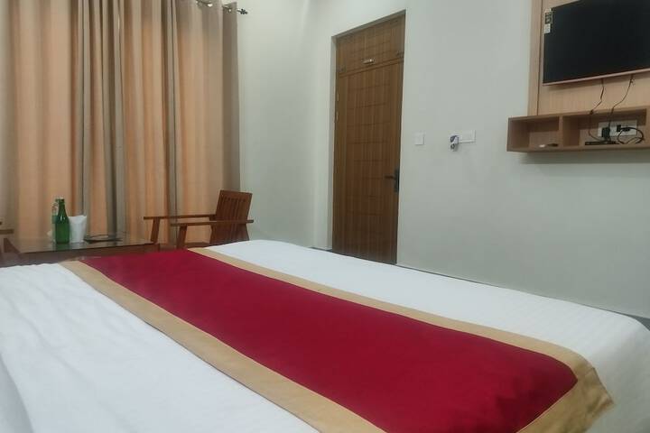 Room 5 of 42