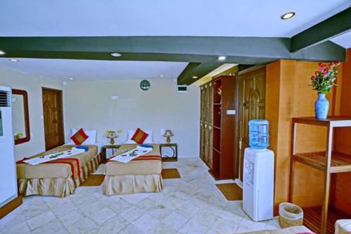 Room 40 of 67