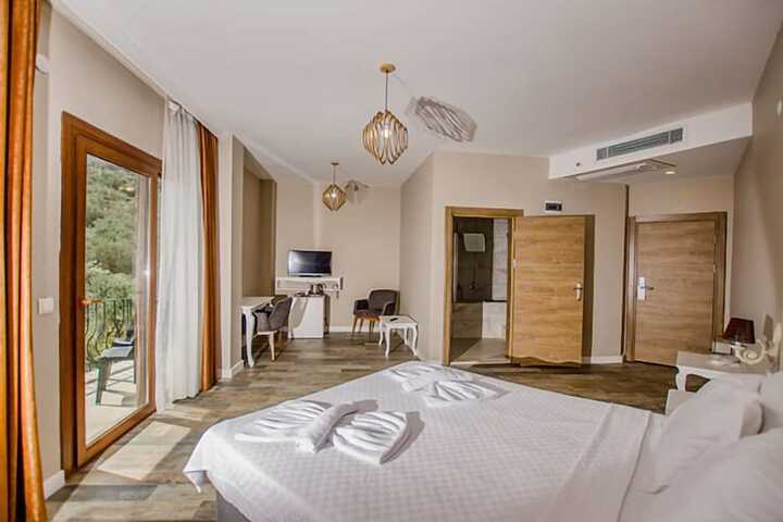 Room 7 of 38