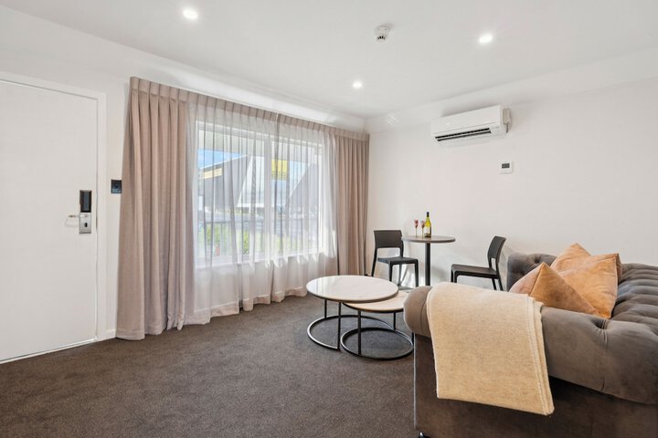 Room 2 of 26
