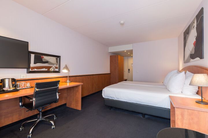 Room 7 of 50