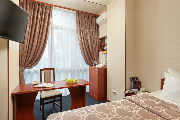 Room 22 of 64