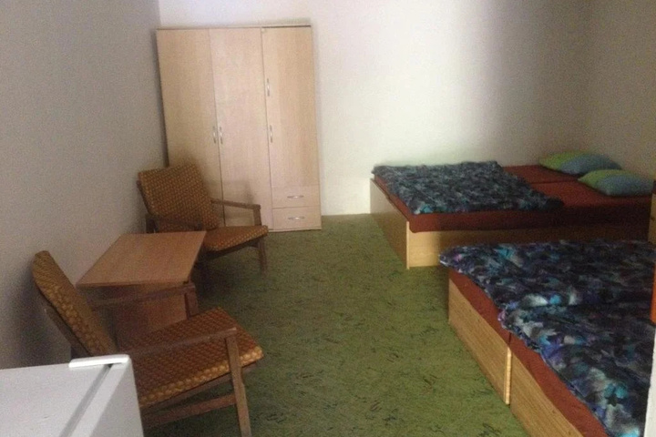 Room 2 of 12