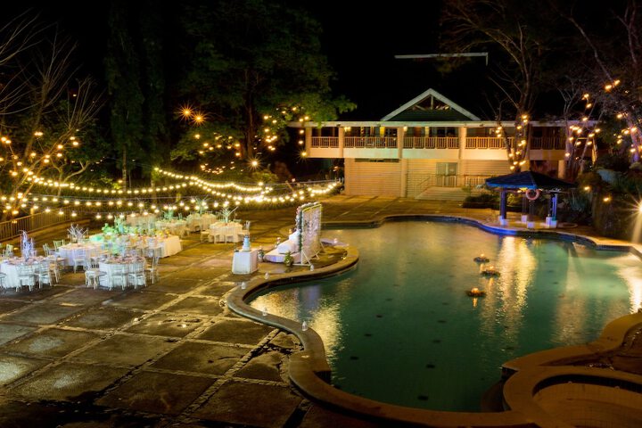 Hotel Pool