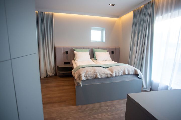 Room 17 of 41