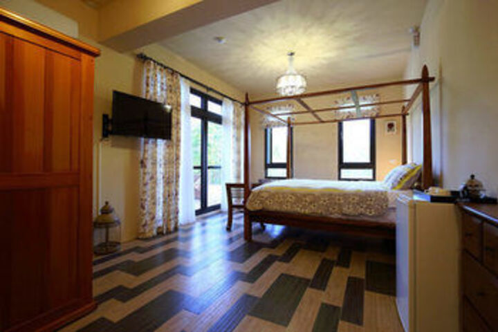 Room 43 of 53